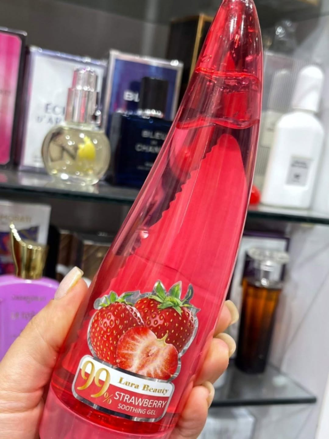 ژل آبرسان رایحه دار توت فرنگی